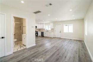 Residential Income, 22133 Victory blvd, Woodland Hills, CA 91303 - 54