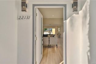 Residential Income, 22133 Victory blvd, Woodland Hills, CA 91303 - 8