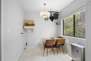 Condominium, 21930 Marylee st, Woodland Hills, CA 91367 - 5