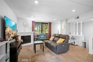 Condominium, 21930 Marylee ST, Woodland Hills, CA  Woodland Hills, CA 91367