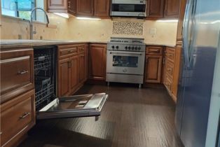 Townhouse, 21820 Marylee street, Woodland Hills, CA 91367 - 4