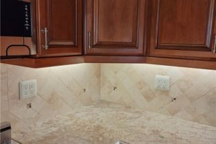 Townhouse, 21820 Marylee street, Woodland Hills, CA 91367 - 5