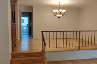 Townhouse, 21820 Marylee street, Woodland Hills, CA 91367 - 9