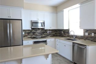 Townhouse, 207 Westpark ct, Camarillo, CA 93012 - 5