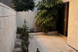 Townhouse, 18319 Collins st, Tarzana, CA 91356 - 13