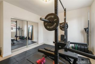 Single Family Residence, 18141 Topham st, Tarzana, CA 91335 - 12