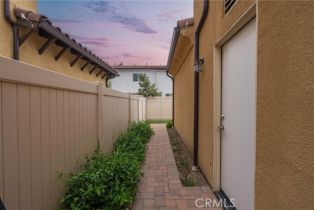 Single Family Residence, 18141 Topham st, Tarzana, CA 91335 - 16