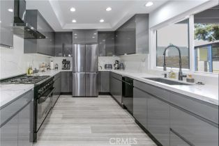 Single Family Residence, 10670 Deering ave, Chatsworth, CA 91311 - 10