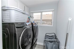 Single Family Residence, 10670 Deering ave, Chatsworth, CA 91311 - 17