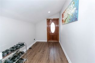 Single Family Residence, 10670 Deering ave, Chatsworth, CA 91311 - 19