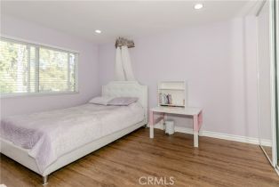 Single Family Residence, 10670 Deering ave, Chatsworth, CA 91311 - 21