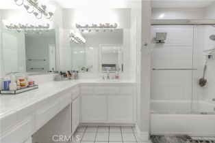 Single Family Residence, 10670 Deering ave, Chatsworth, CA 91311 - 29