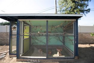 Single Family Residence, 10670 Deering ave, Chatsworth, CA 91311 - 33