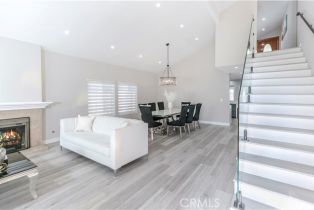 Single Family Residence, 10670 Deering ave, Chatsworth, CA 91311 - 4