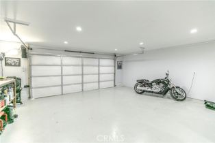 Single Family Residence, 10670 Deering ave, Chatsworth, CA 91311 - 40