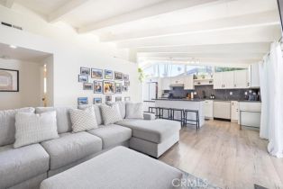 Single Family Residence, 19842 Gilmore st, Woodland Hills, CA 91367 - 11