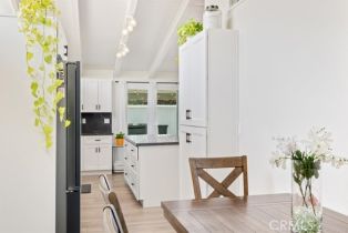 Single Family Residence, 19842 Gilmore st, Woodland Hills, CA 91367 - 20