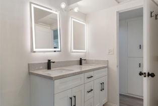 Single Family Residence, 19842 Gilmore st, Woodland Hills, CA 91367 - 28