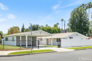 Single Family Residence, 19842 Gilmore st, Woodland Hills, CA 91367 - 3