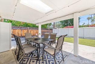 Single Family Residence, 19842 Gilmore st, Woodland Hills, CA 91367 - 31