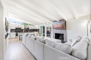 Single Family Residence, 19842 Gilmore st, Woodland Hills, CA 91367 - 9