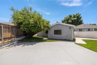 Single Family Residence, 11012 Montgomery ave, Granada Hills, CA 91344 - 37