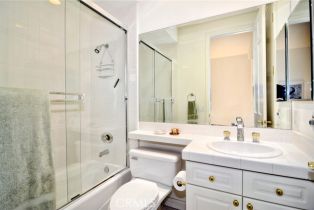 Single Family Residence, 25339 Prado De Los Arboles, Calabasas, CA 91302 - 14