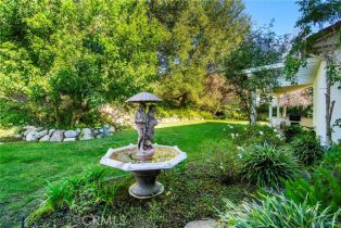 Single Family Residence, 25339 Prado De Los Arboles, Calabasas, CA 91302 - 25