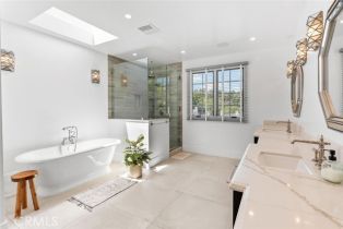 Single Family Residence, 3914 Woodfield dr, Sherman Oaks, CA 91403 - 23