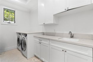 Single Family Residence, 3914 Woodfield dr, Sherman Oaks, CA 91403 - 27