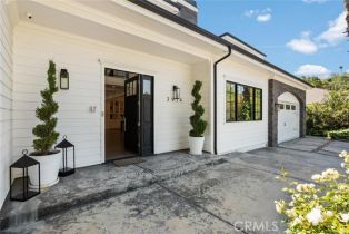 Single Family Residence, 3914 Woodfield dr, Sherman Oaks, CA 91403 - 4