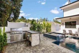 Single Family Residence, 3914 Woodfield dr, Sherman Oaks, CA 91403 - 45