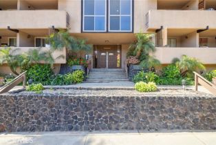 Condominium, 17000 Burbank blvd, Encino, CA 91316 - 17