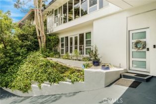 Single Family Residence, 3839 Davana rd, Sherman Oaks, CA 91423 - 2