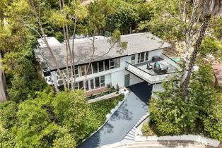 Single Family Residence, 3839 Davana rd, Sherman Oaks, CA 91423 - 3