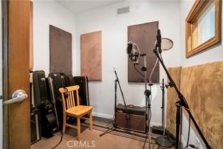 Single Family Residence, 3839 Davana rd, Sherman Oaks, CA 91423 - 9