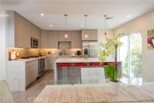 Single Family Residence, 5427 Noble ave, Sherman Oaks, CA 91411 - 16