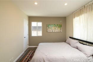 Single Family Residence, 5427 Noble ave, Sherman Oaks, CA 91411 - 24