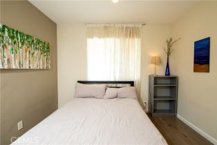 Single Family Residence, 5427 Noble ave, Sherman Oaks, CA 91411 - 25