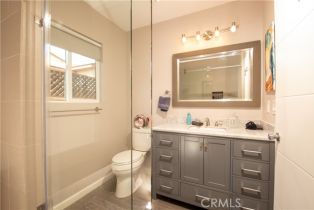 Single Family Residence, 5427 Noble ave, Sherman Oaks, CA 91411 - 28