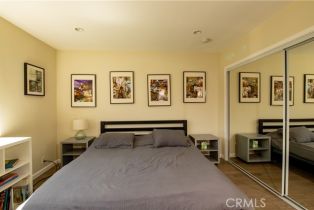 Single Family Residence, 5427 Noble ave, Sherman Oaks, CA 91411 - 32