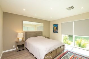 Single Family Residence, 5427 Noble ave, Sherman Oaks, CA 91411 - 37