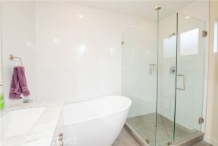 Single Family Residence, 5427 Noble ave, Sherman Oaks, CA 91411 - 39