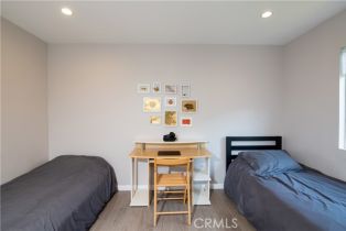 Single Family Residence, 5427 Noble ave, Sherman Oaks, CA 91411 - 40