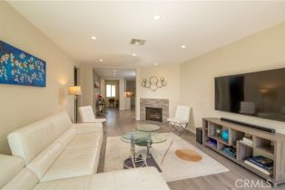 Single Family Residence, 5427 Noble ave, Sherman Oaks, CA 91411 - 9
