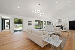 Single Family Residence, 5702 Lubao ave, Woodland Hills, CA 91367 - 13