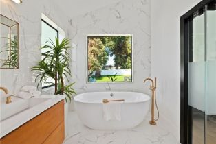 Single Family Residence, 5702 Lubao ave, Woodland Hills, CA 91367 - 29