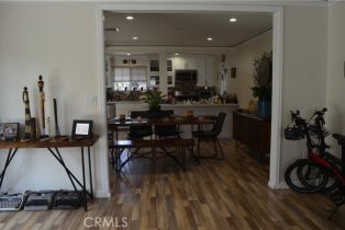 Single Family Residence, 10407 Danube ave, Granada Hills, CA 91344 - 14