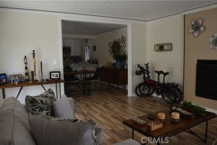 Single Family Residence, 10407 Danube ave, Granada Hills, CA 91344 - 18