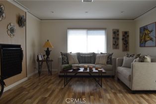 Single Family Residence, 10407 Danube ave, Granada Hills, CA 91344 - 26